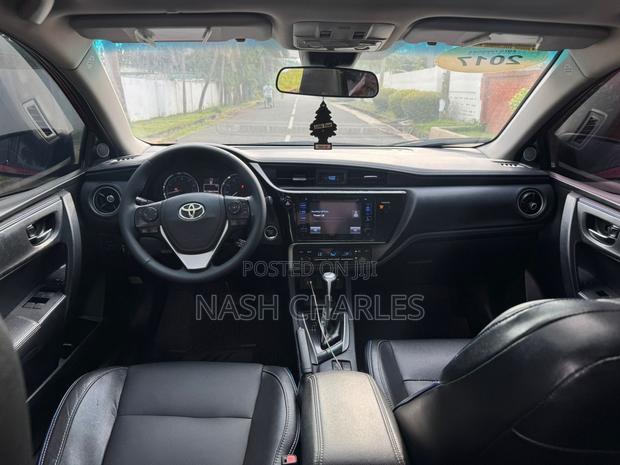 Toyota Corolla SE 4dr Sedan (1.8L 4cyl Manual) 2017 Red