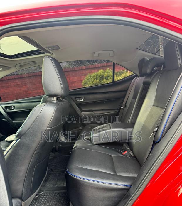 Toyota Corolla SE 4dr Sedan (1.8L 4cyl Manual) 2017 Red