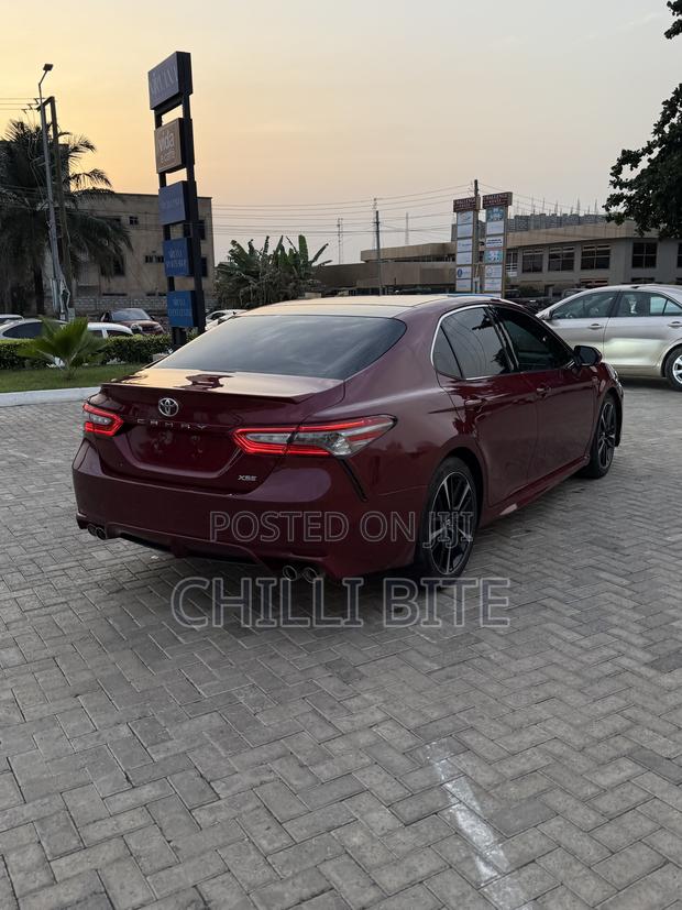 Toyota Camry XSE FWD (2.5L 4cyl 8AM) 2018 Red photo 4