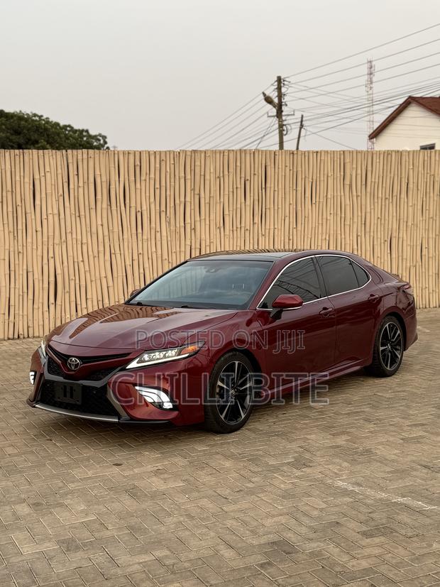 Toyota Camry XSE FWD (2.5L 4cyl 8AM) 2018 Red photo 5