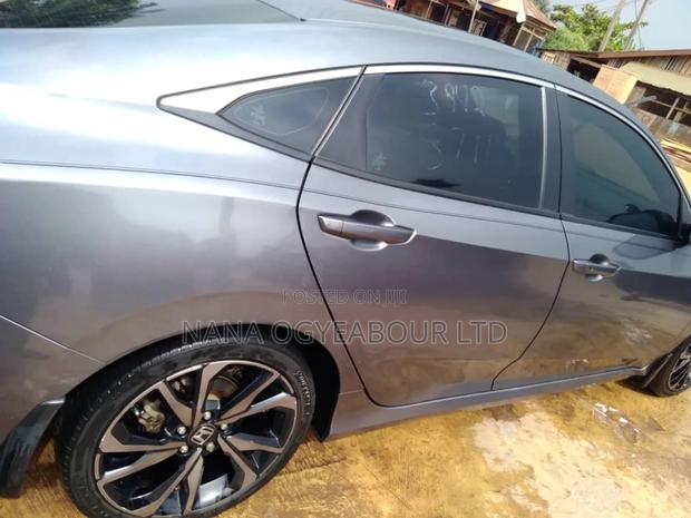 Honda Civic 2020 Gray