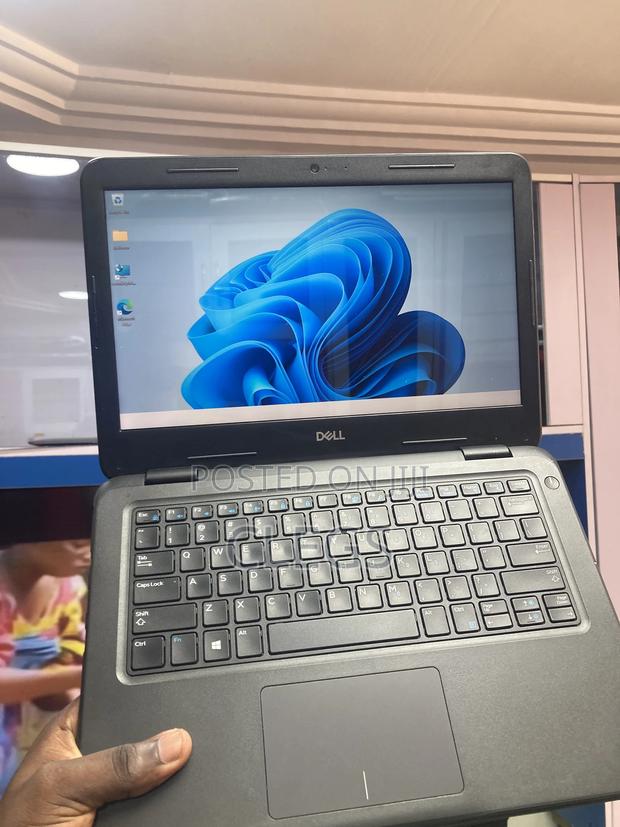 Laptop Dell Latitude 3310 4GB Intel SSD 128GB