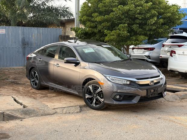 Honda Civic Touring 4dr Sedan (1.5L 4cyl) 2017 Gray