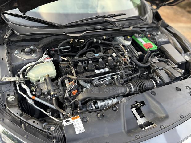 Honda Civic Touring 4dr Sedan (1.5L 4cyl) 2017 Gray