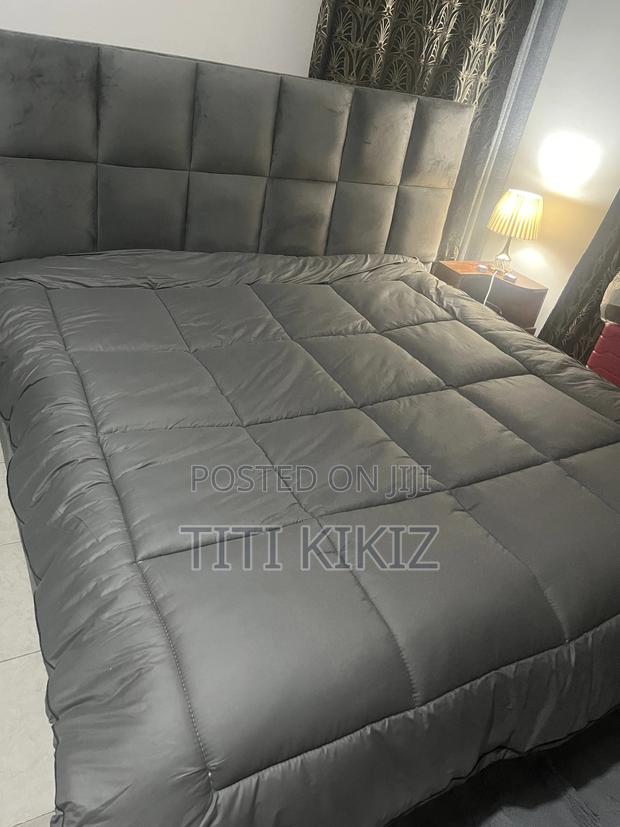 Beautiful Inbuilt Queen Size Bed By photo 2