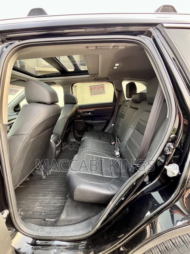 Honda CR-V Touring AWD 2019 Black photo 10