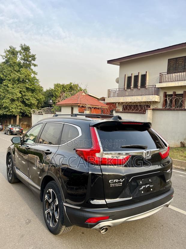 Honda CR-V Touring AWD 2019 Black photo 4