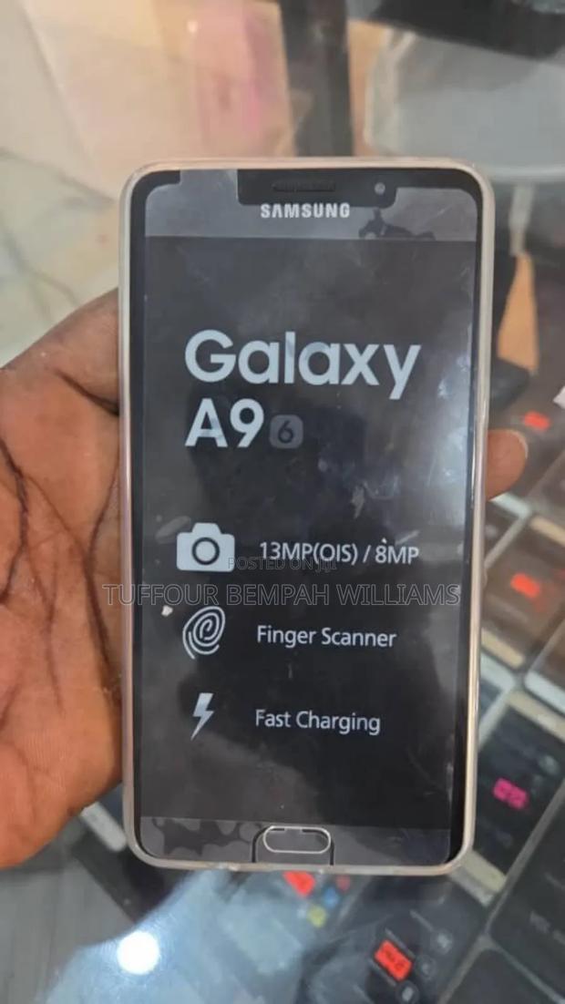 Samsung Galaxy A9 64 GB Black photo 2