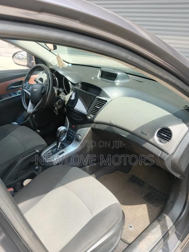 Chevrolet Cruze 2011 Silver