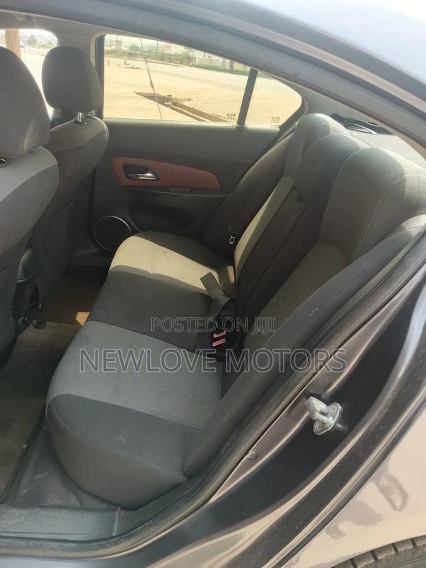 Chevrolet Cruze 2011 Silver