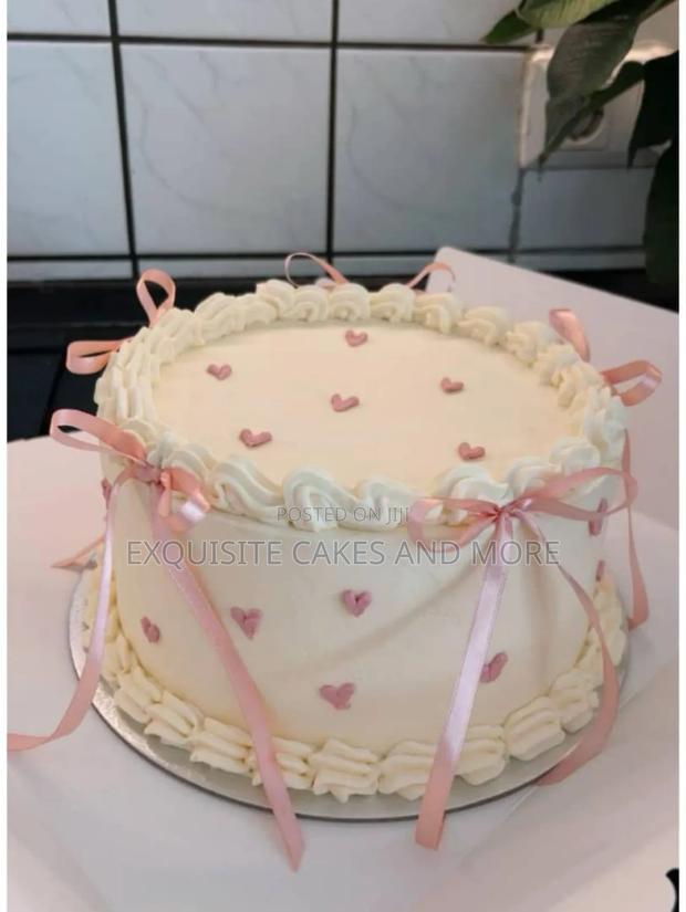 Love Cake, 5 Inch · Photo 4