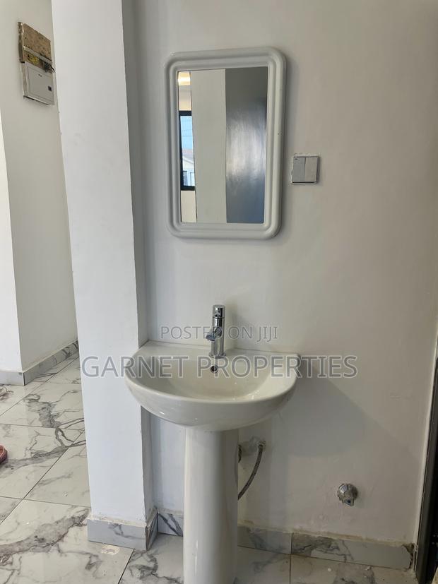 2bdrm Apartment in Garnet Properties, Madina for rent photo 8