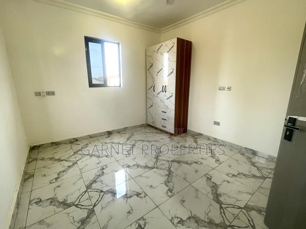 2bdrm Apartment in Garnet Properties, Madina for rent photo 10
