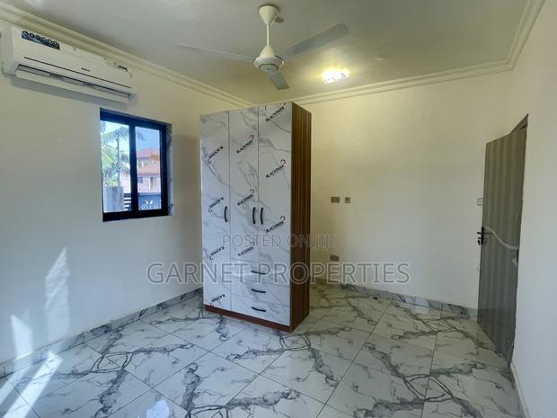 2bdrm Apartment in Garnet Properties, Madina for rent photo 9