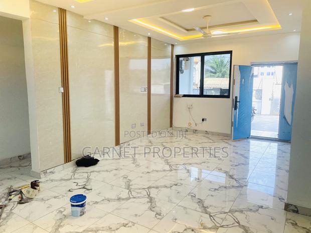 2bdrm Apartment in Garnet Properties, Madina for rent photo 2