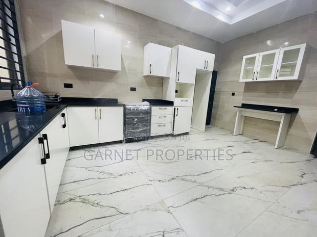 2bdrm Apartment in Garnet Properties, Airport Residential Area for rent photo 3