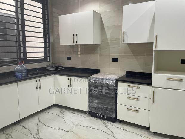 2bdrm Apartment in Garnet Properties, Airport Residential Area for rent photo 5