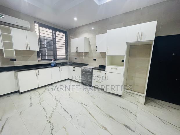 2bdrm Apartment in Garnet Properties, Airport Residential Area for rent photo 4