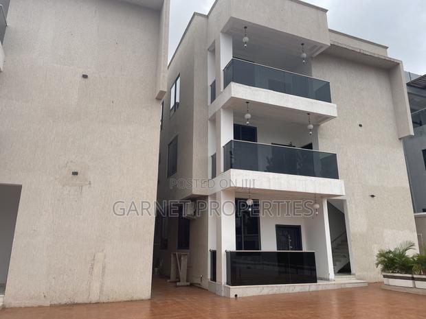 2bdrm Apartment in Garnet Properties, Airport Residential Area for rent