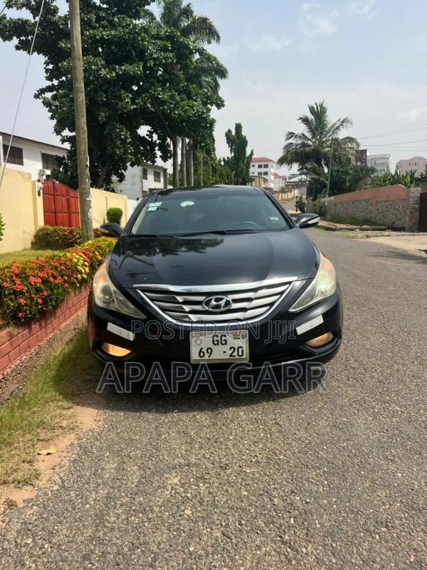 Hyundai Sonata 2013 Black photo 3