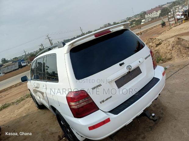 Toyota Highlander 2026 White photo 8
