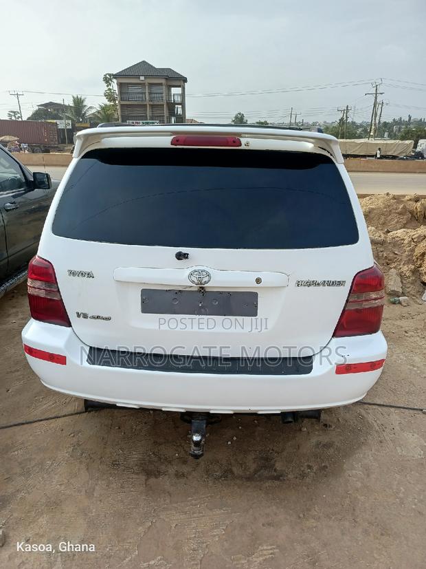 Toyota Highlander 2026 White photo 10