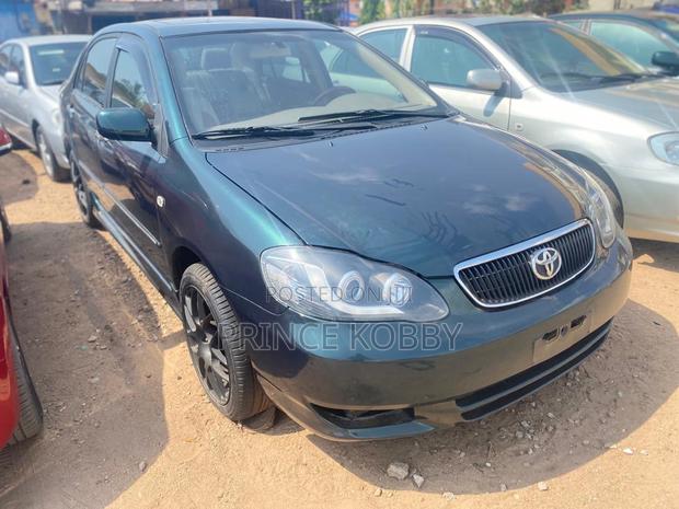 Toyota Corolla Altis 2009 Green photo 3