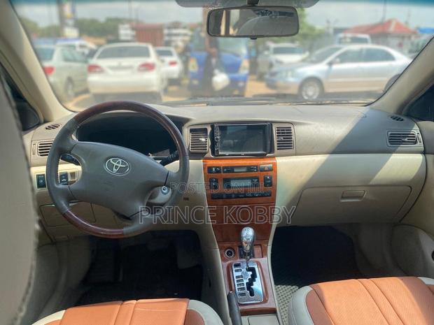 Toyota Corolla Altis 2009 Green photo 9