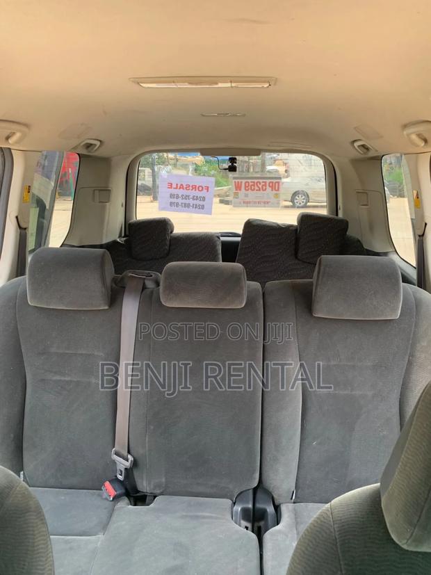 Toyota Voxy 2013 Beige