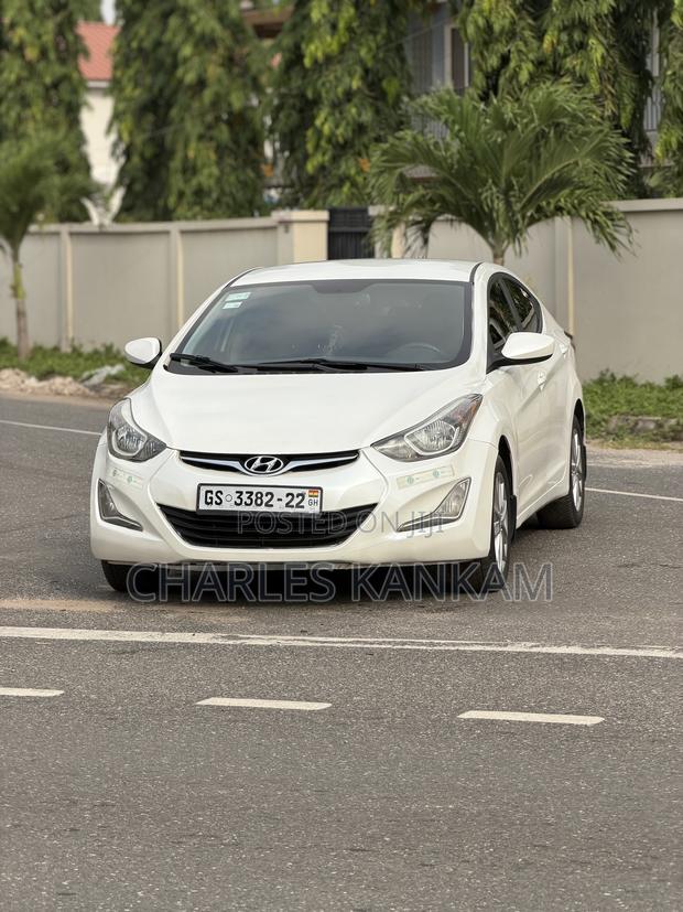 Hyundai Elantra SE Sedan FWD (1.8L 4cyl 6M) 2016 White photo 3
