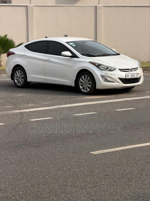 Hyundai Elantra SE Sedan FWD (1.8L 4cyl 6M) 2016 White photo 9