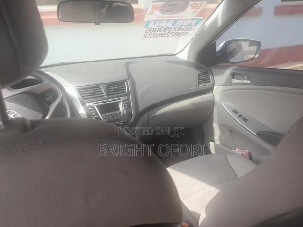 Hyundai Accent 2015 White photo 5