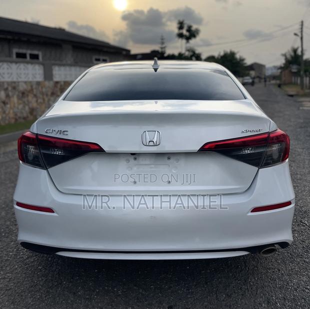 Honda Civic 2023 White photo 4