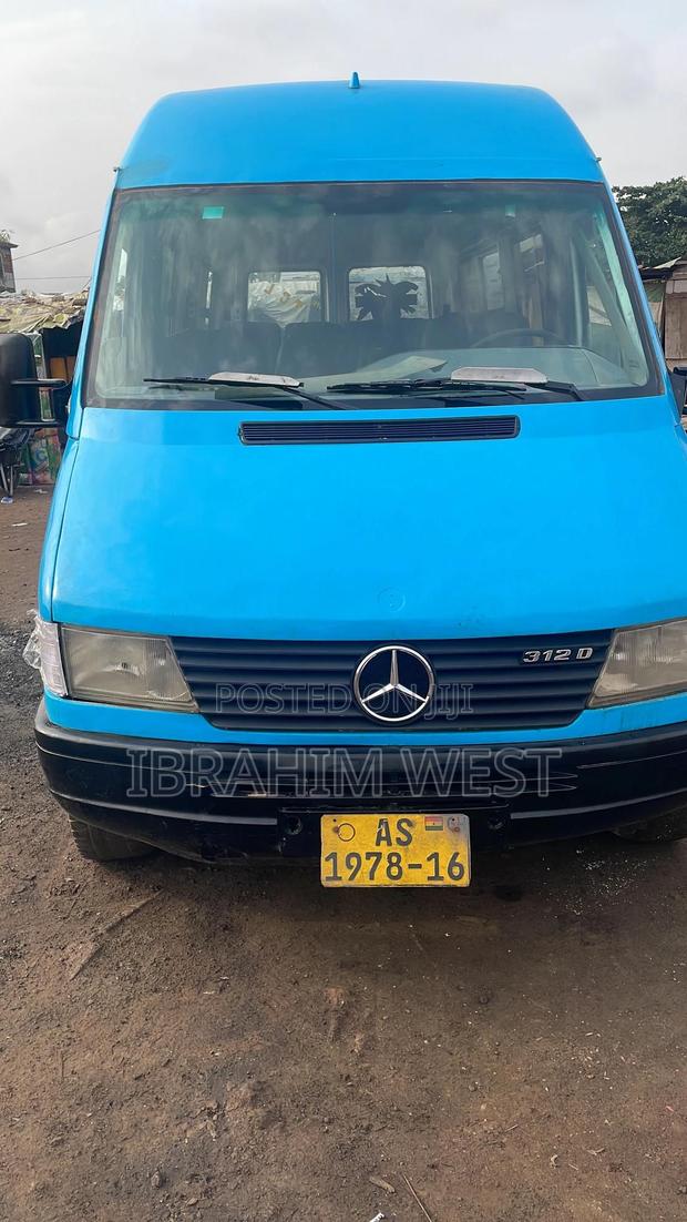Mercedes-Benz Sprinter 2004 Blue photo 5