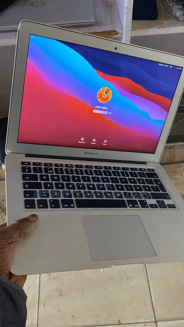 Laptop Apple MacBook Air 4GB Intel Core I5 SSD 128GB