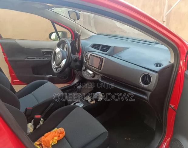 Toyota Vitz 2013 Red photo 5