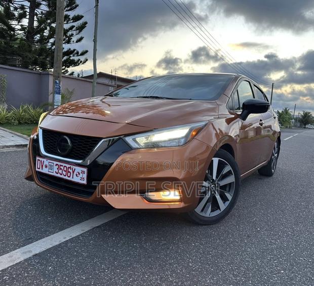 Nissan Versa 1.6 SR 2020 Orange