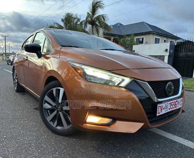 Nissan Versa 1.6 SR 2020 Orange