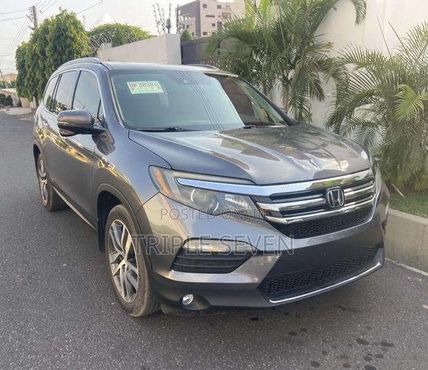 Honda Pilot Touring 4dr SUV 4WD (3.5L 6cyl 9A) 2016 Silver