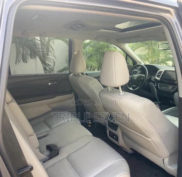 Honda Pilot Touring 4dr SUV 4WD (3.5L 6cyl 9A) 2016 Silver