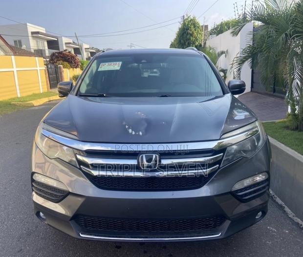 Honda Pilot Touring 4dr SUV 4WD (3.5L 6cyl 9A) 2016 Silver