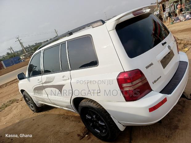 Toyota Highlander 2026 White photo 13