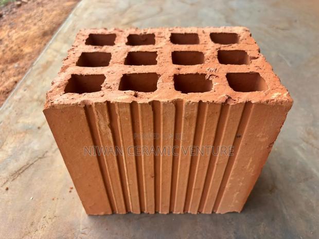 Brick 6 Brick · Photo 2