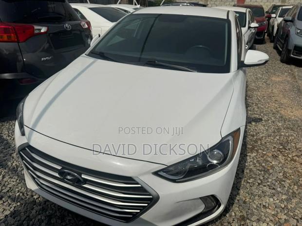 Hyundai Elantra 2018 White