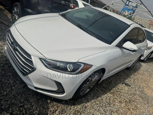 Hyundai Elantra 2018 White