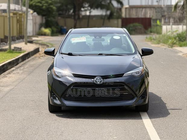 Toyota Corolla LE 4dr Sedan (1.8L 4cyl CVT) 2017 Black