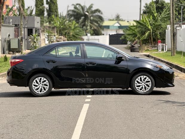 Toyota Corolla LE 4dr Sedan (1.8L 4cyl CVT) 2017 Black