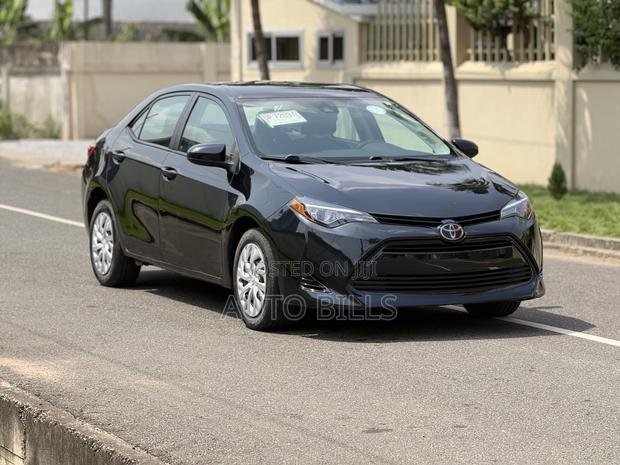 Toyota Corolla LE 4dr Sedan (1.8L 4cyl CVT) 2017 Black