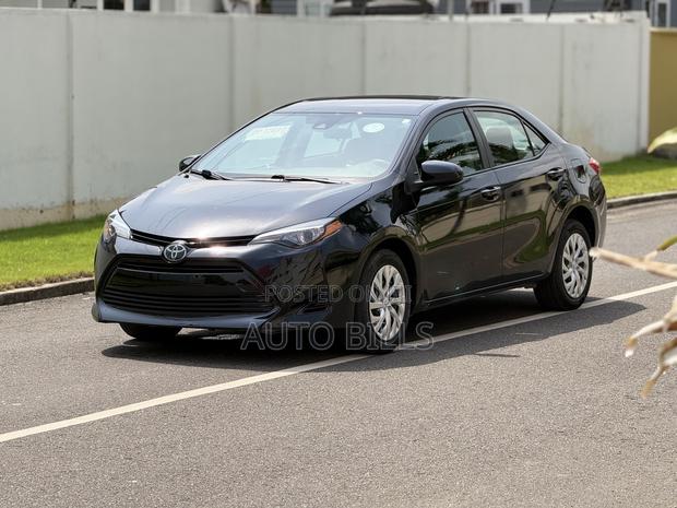 Toyota Corolla LE 4dr Sedan (1.8L 4cyl CVT) 2017 Black