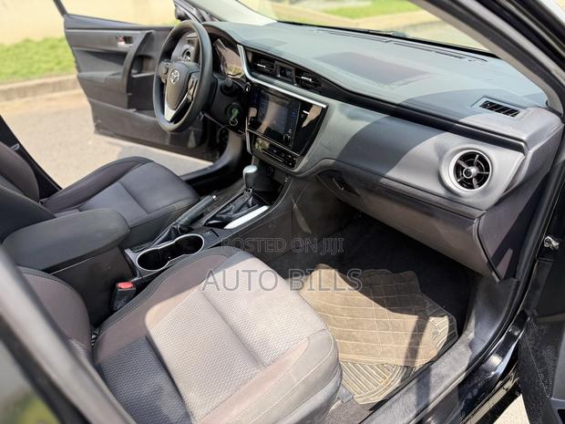 Toyota Corolla LE 4dr Sedan (1.8L 4cyl CVT) 2017 Black